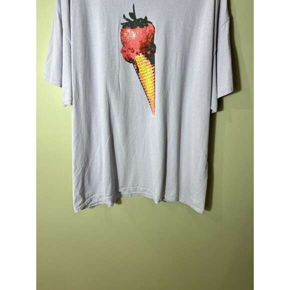 Olivia Rodrigo Deja Vu Strawberry Ice Cream T-Shirt Size XXL - Picture 6 of 12